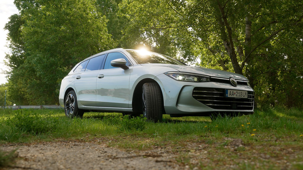 Content vw passat phev sk test 2025 4k.00 18 16 22.still373