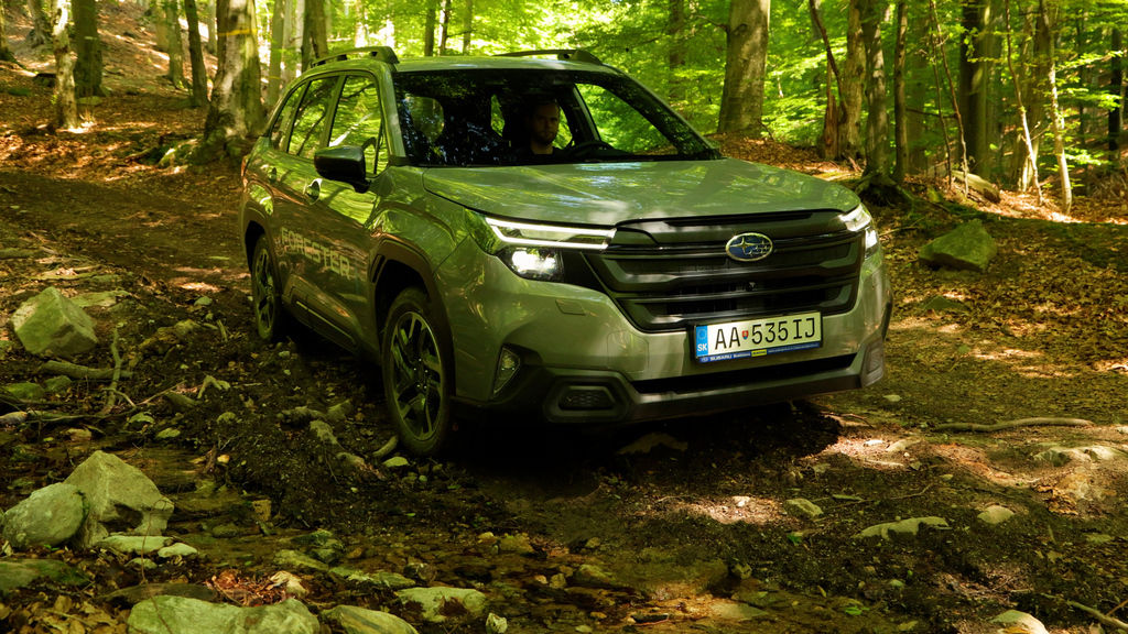 Content subaru forester sk test 2025 4k.00 12 15 11.still350