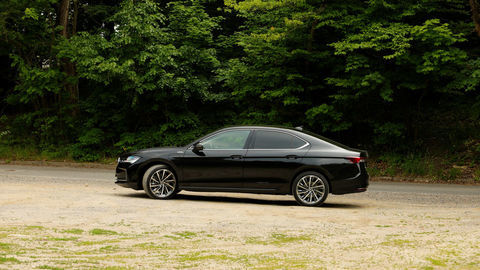 Thumb skoda superb phev sk test 2025 4k.00 00 39 07.still362