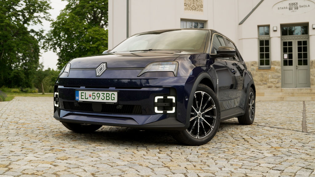 Content renault r5 sk test 2025 4k.00 05 14 12.still376