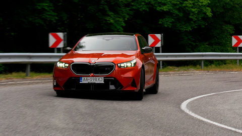 Thumb bmw m5 touring sk test 2025 4k.00 37 59 20.still388