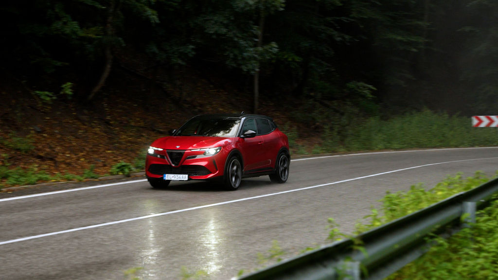 Content alfa romeo junior veloce sk test 2025 4k.00 16 15 08.still382