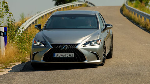 Thumb lexus es sk test 2025 4k.00 16 16 20.still434