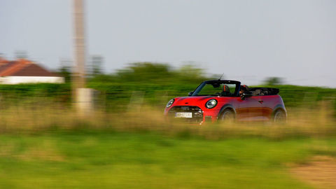Thumb mini cooper jcw sk test 2025 4k.00 35 26 09.still440