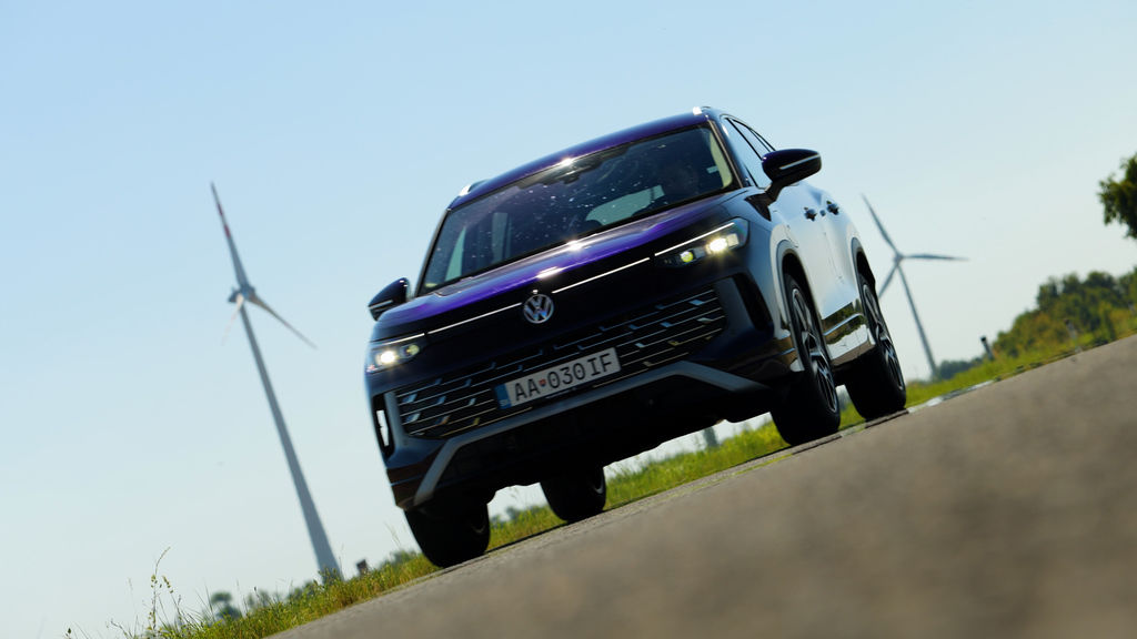 Content vw tayron phev sk test 2025 4k.00 13 50 24.still429