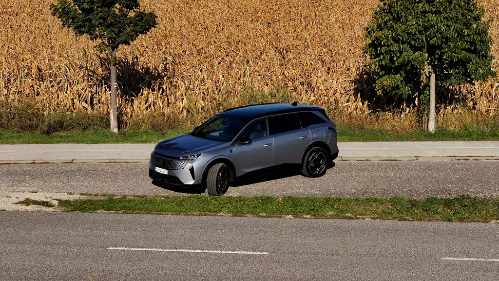 Content peugeot e 5008 sk test 2025 4k.00 05 50 07.still452