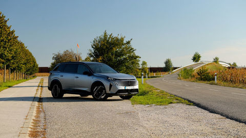 Thumb peugeot e 5008 sk test 2025 4k.00 22 38 14.still457