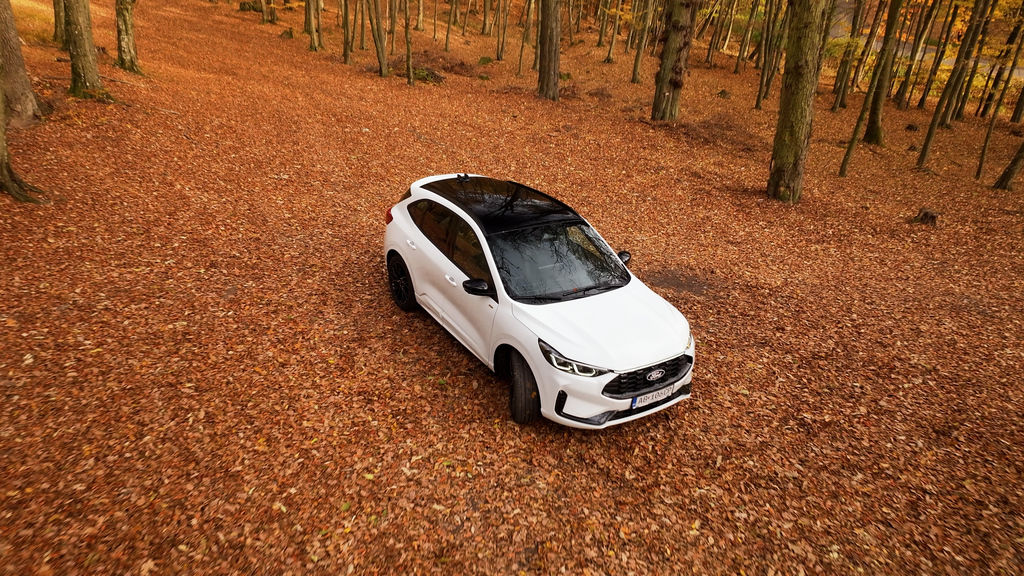 Content ford kuga phev sk test 2025 4k.00 19 45 14.still512