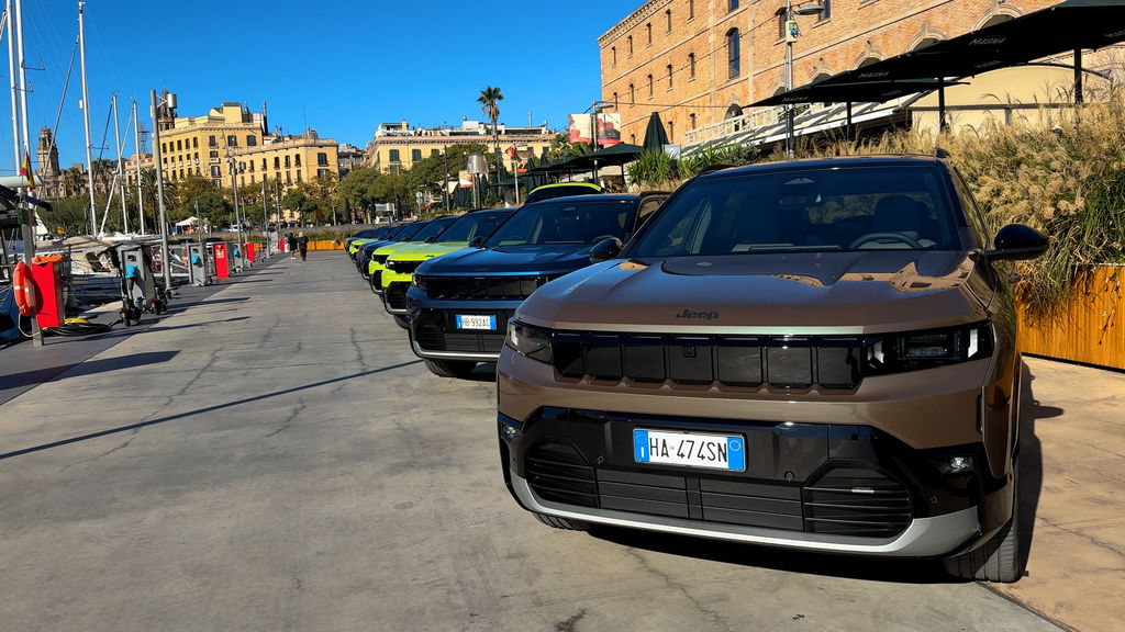 Content jeep compass prva jazda 2025 4k.00 02 47 10.still542