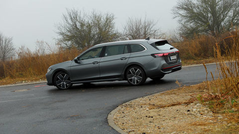 Thumb vw passat 2.0tsi sk test 2025 4k.00 04 23 20.still543