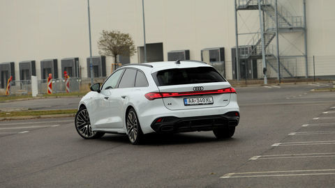 Thumb audi a5 phev sk test 2025 4k.00 05 21 21.still557