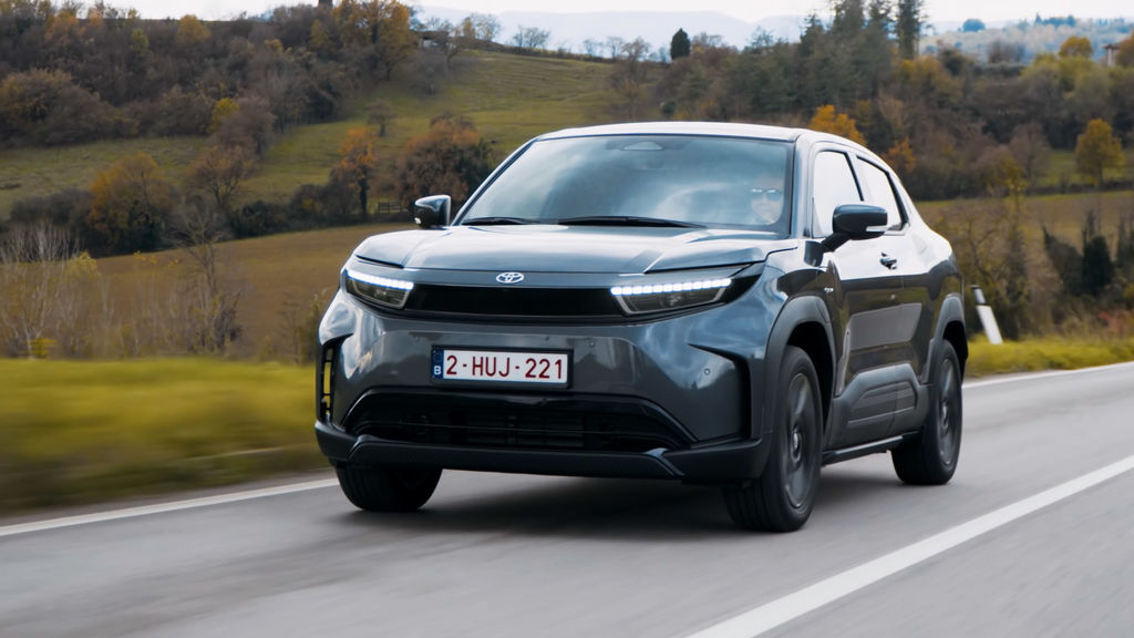 Content toyota urban cruiser prva jazda 2025 4k.00 16 20 15.still561