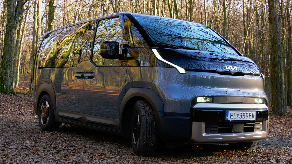 Content kia pv5 sk test 2025 4k.00 01 00 15.still568