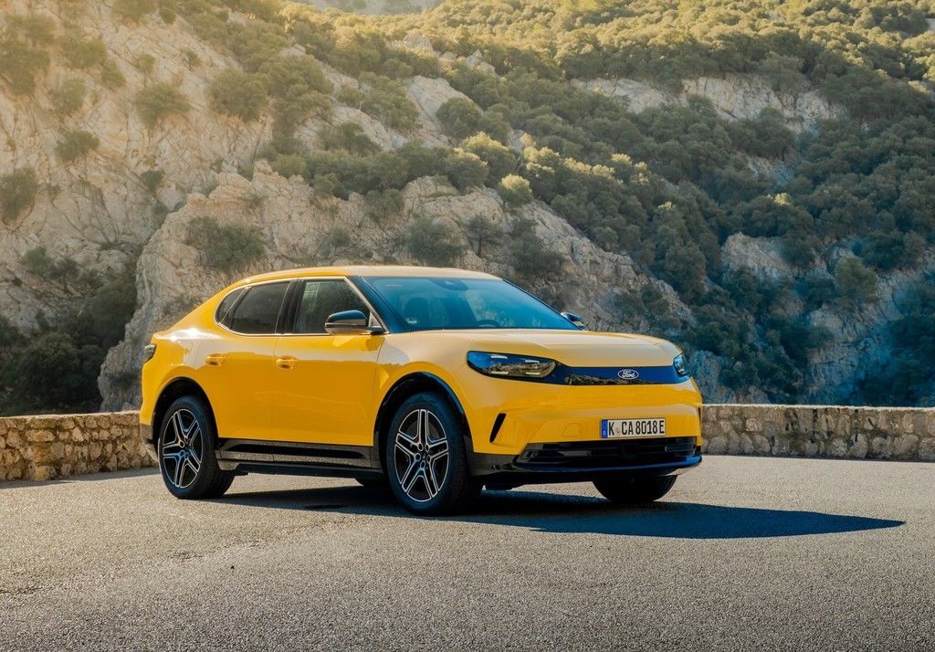 Content 2026 ford capri vivid yellow exterior 01