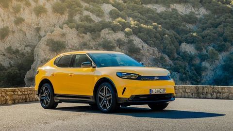 Thumb 2026 ford capri vivid yellow exterior 01