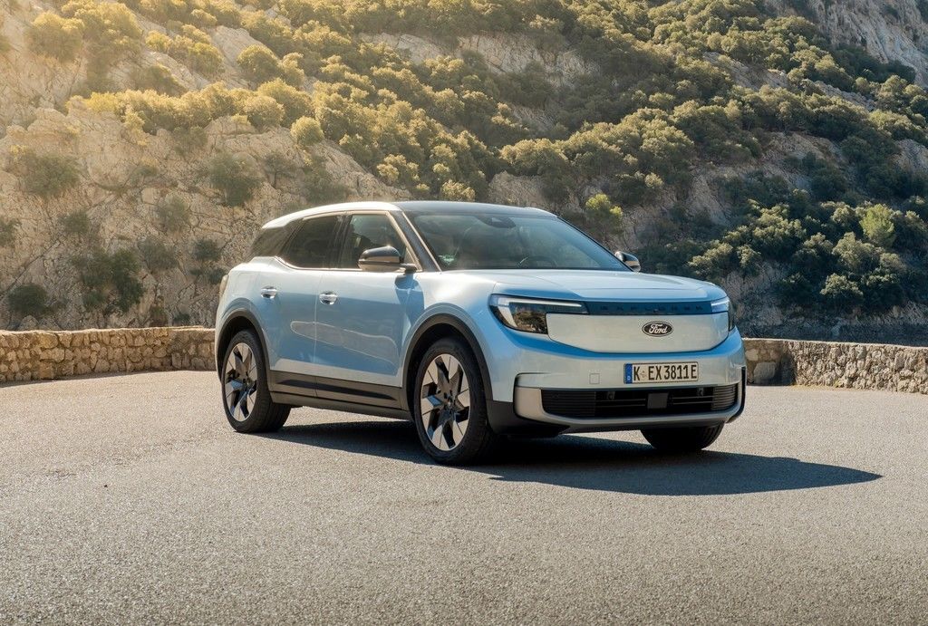 Content 2026 ford explorer arctic blue exterior 01