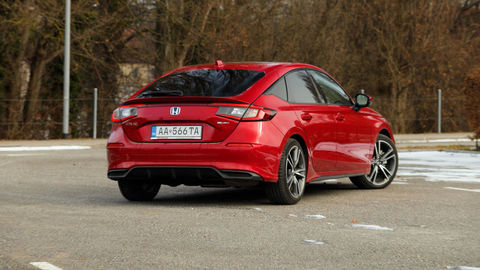 Thumb honda civic ehev sk test 2026 4k.00 21 33 06.still600