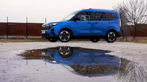 Thumb ford tourneo courier e sk test 2026 4k.00 04 53 12.still625