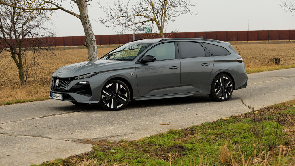 Content peugeot 308 hybrid sk test 2026 4k.00 00 53 10.still630