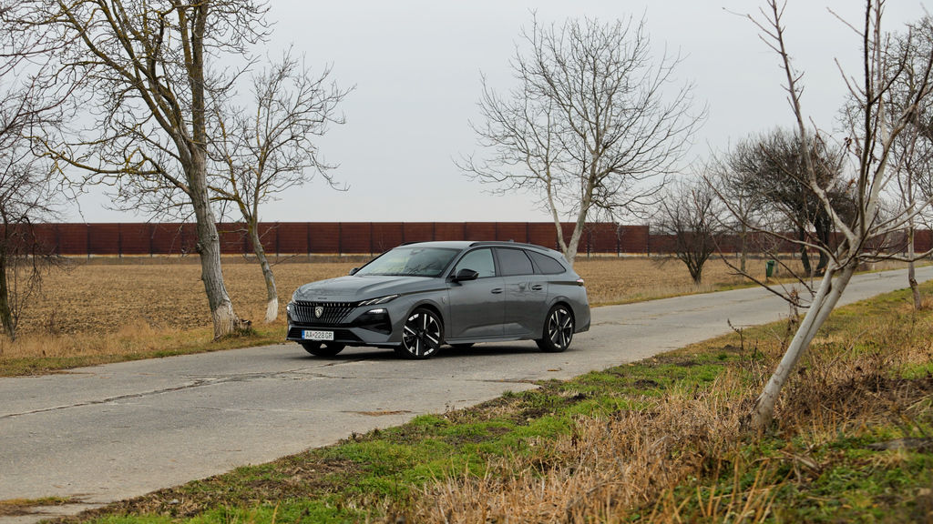 Content peugeot 308 hybrid sk test 2026 4k.00 00 25 10.still629