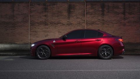Thumb 03 giulia quadrifoglio collezione
