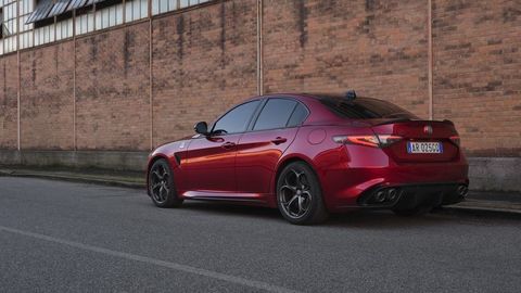 Thumb 04 giulia quadrifoglio collezione