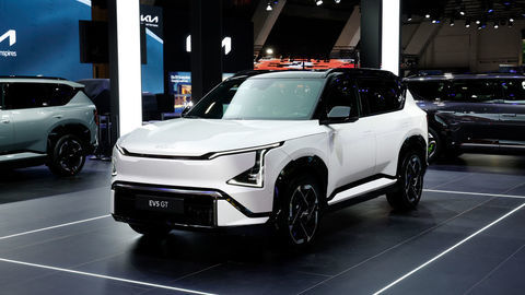 Thumb original 30290 kia ev5 gt snow white pearl motorshow static hires 03