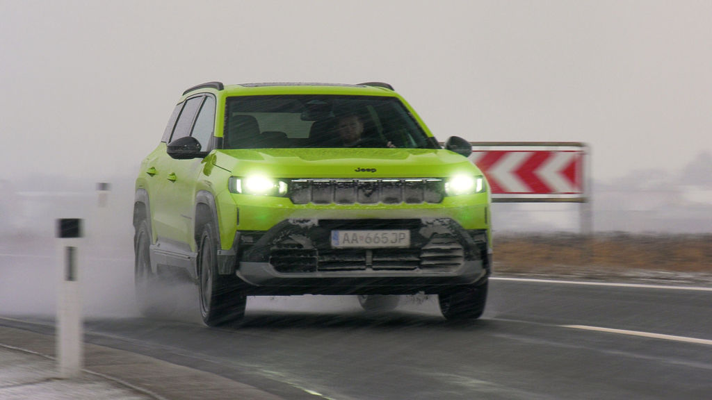 Content jeep compass first edition sk test 2026 4k.00 18 10 13.still651