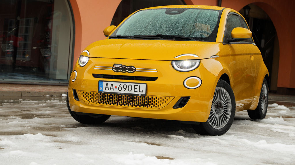 Content fiat 500 hybrid sk test 2026 4k.00 25 54 13.still664