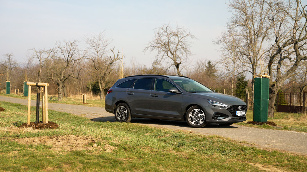 Content hyundai i30 combi sk test 2026 4k.00 00 42 20.still681