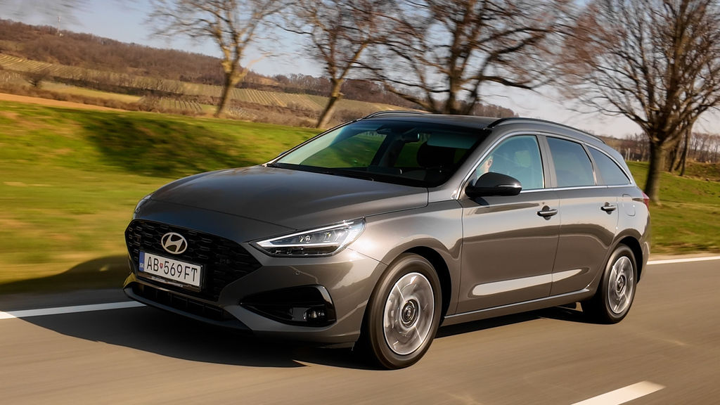 Content hyundai i30 combi sk test 2026 4k.00 14 24 06.still685