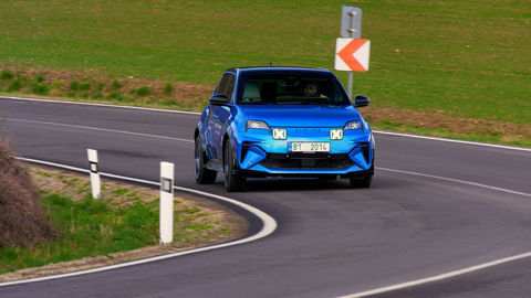 Thumb alpine r5 a290 sk test 2026 4k.00 25 34 24.still699