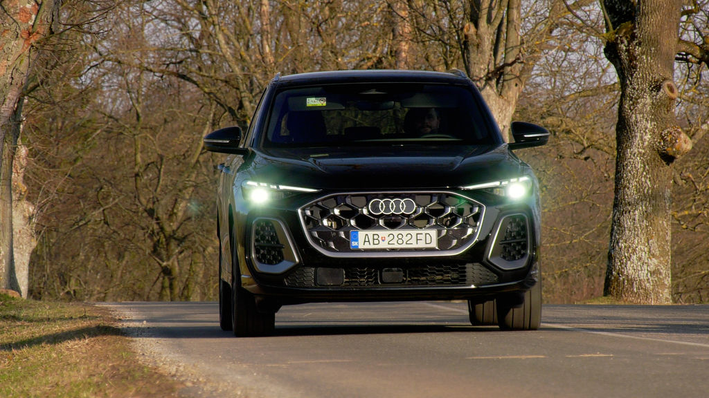 Content audi q5 e hybrid sk test 2026 4k.00 03 27 09.still690