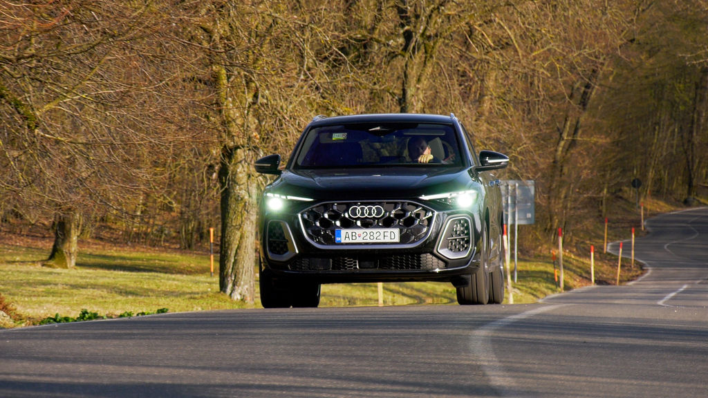 Content audi q5 e hybrid sk test 2026 4k.00 11 24 05.still693