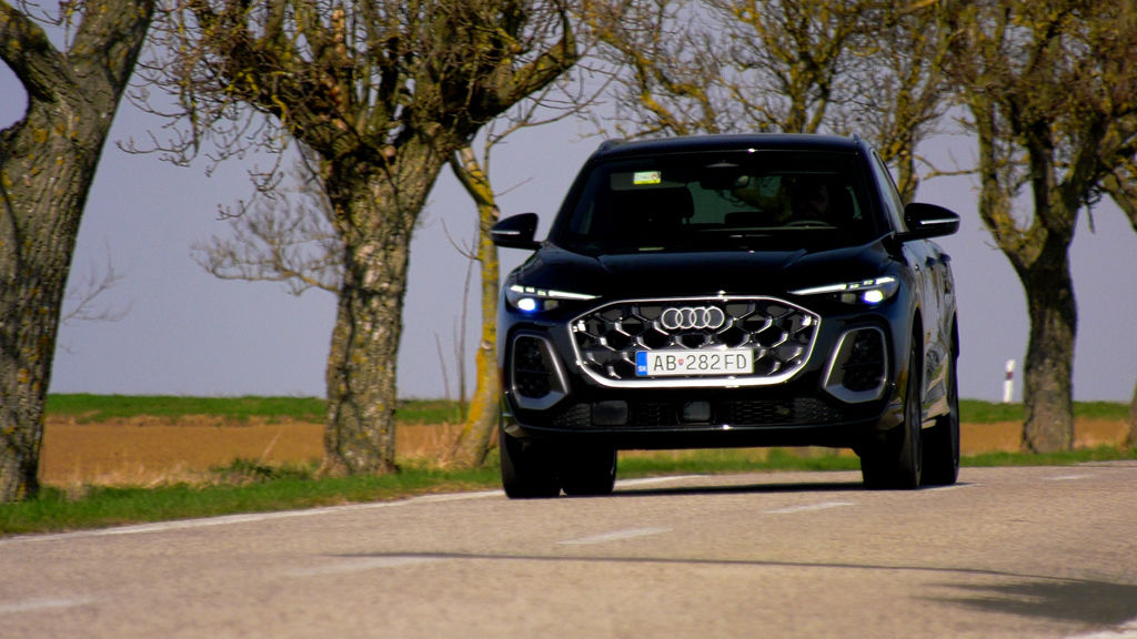 Content audi q5 e hybrid sk test 2026 4k.00 23 15 24.still699