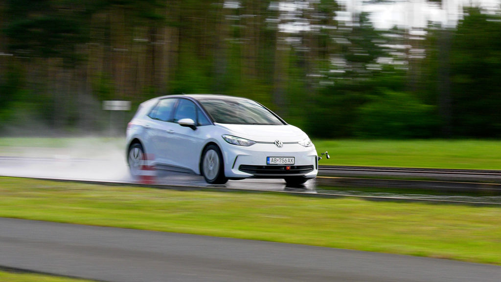 Content letne pneu sk test 2026 4k.00 09 51 14.still690