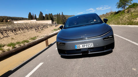 Thumb xpeng p7 strih02.00 00 43 03.still003