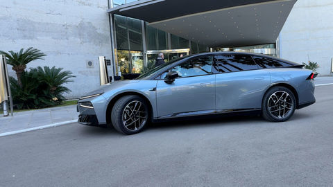 Thumb xpeng p7 strih02.00 09 07 13.still008