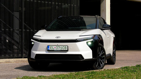 Thumb toyota bz4x strih01.00 00 51 14.still002