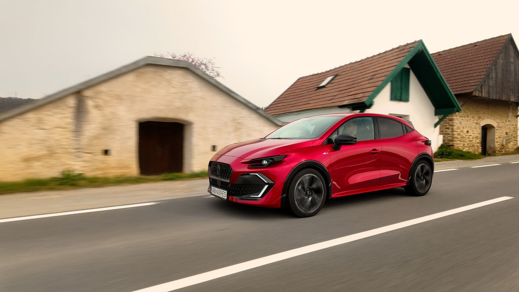 Content renault clio hybrid sk test 2026 4k.00 12 51 21.still706