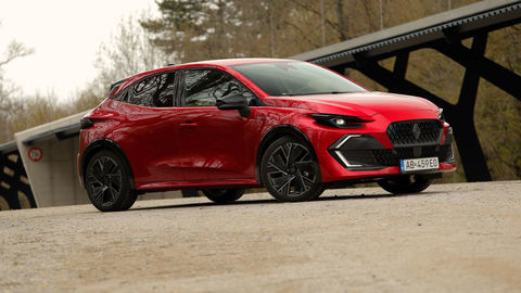 Thumb renault clio hybrid sk test 2026 4k.00 17 58 07.still710