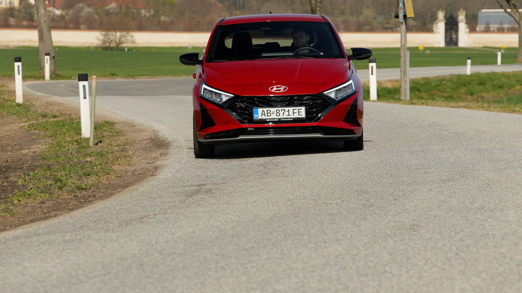 Content hyundai i20 black edition sk test 2026 4k.00 10 27 12.still699