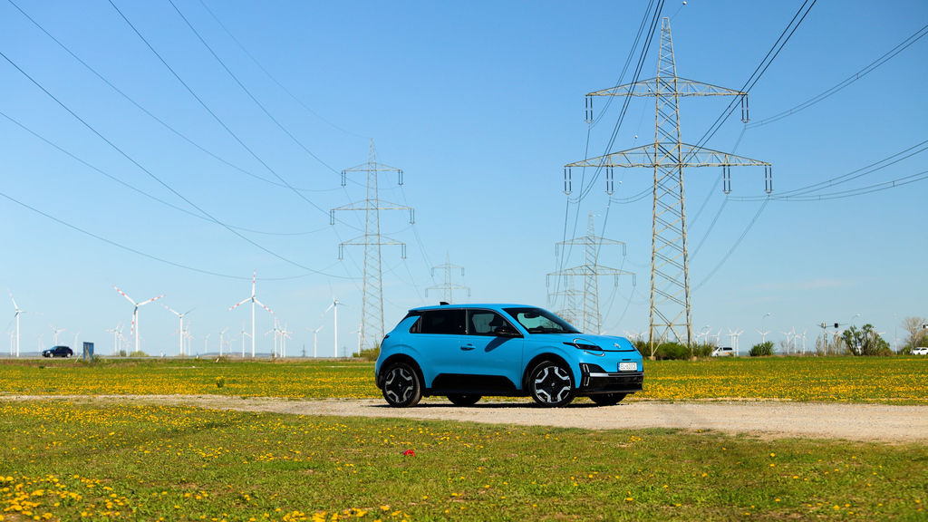 Content nissan micra sk test 2026 4k.00 01 27 00.still699