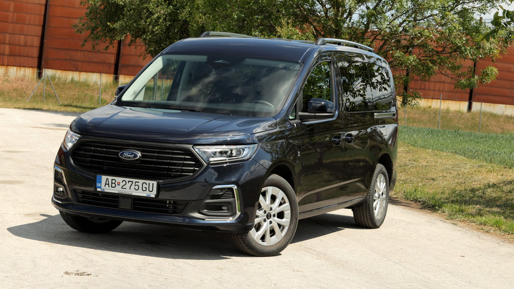 Content ford tourneo connect phev sk test 2026 4k.00 07 28 23.still745