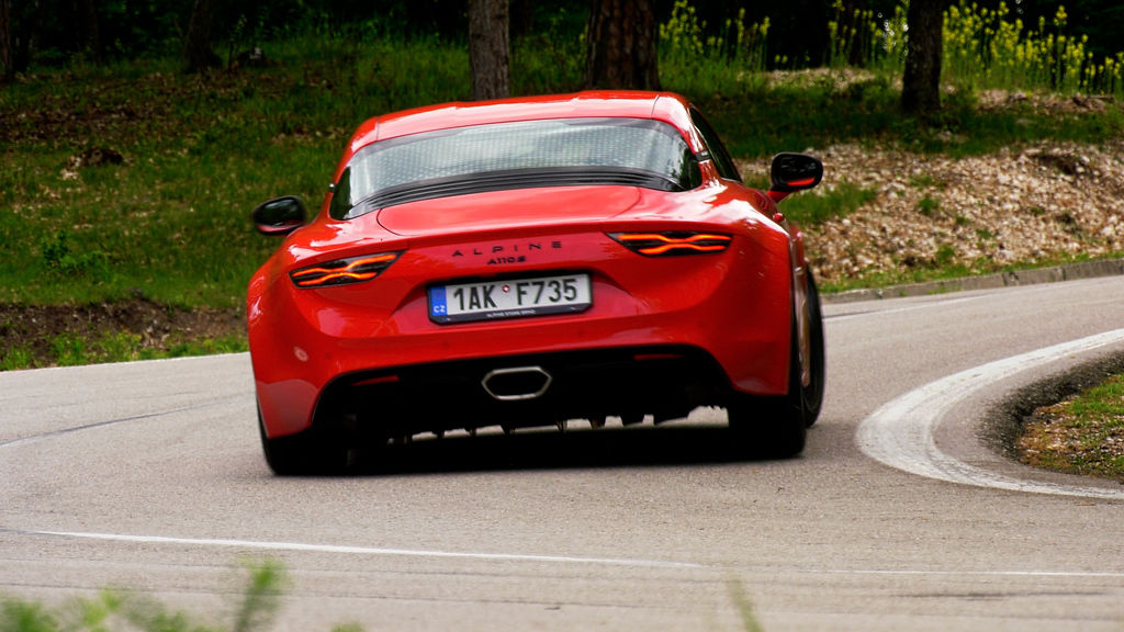 Content alpine a110s sk test 2026 4k.00 18 30 23.still764