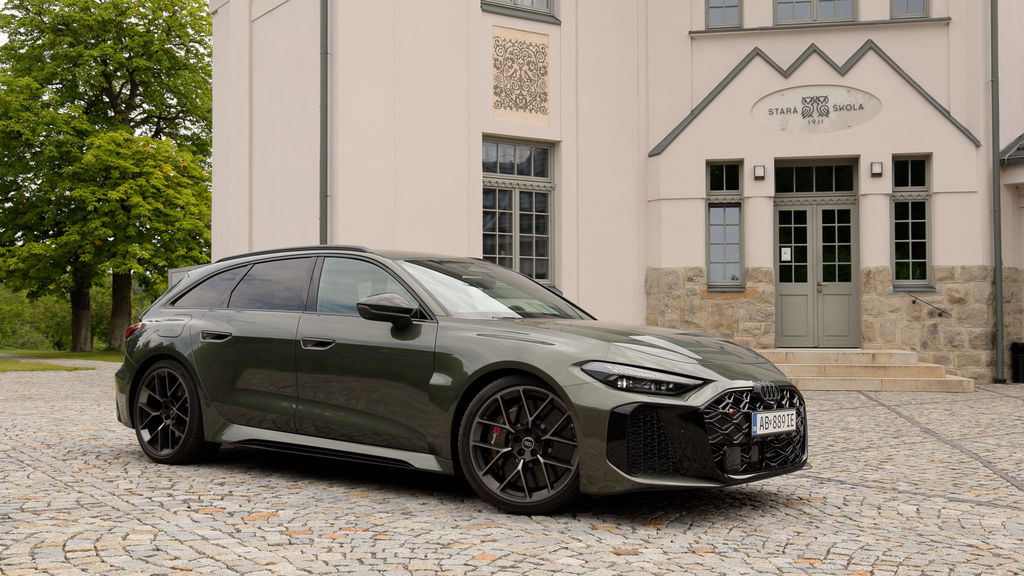 Content audi rs5 sk test 2026 4k.00 01 09 15.still772