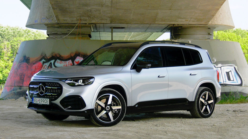 Content mercedes glb sk test 2026 4k.00 03 26 21.still805