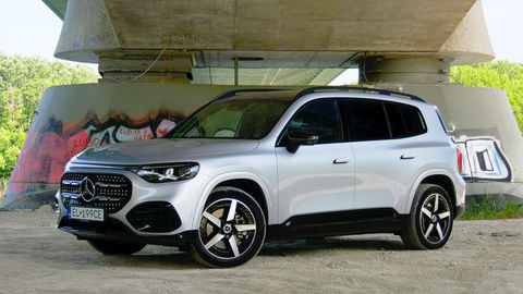 Thumb mercedes glb sk test 2026 4k.00 03 26 21.still805