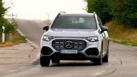 Thumb mercedes glb sk test 2026 4k.00 17 17 09.still810