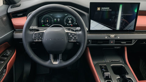 Thumb nx 350h luxury interior 0010